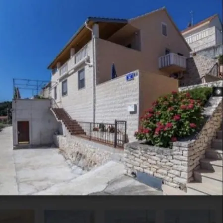Gastehaus Iva Apartamento *